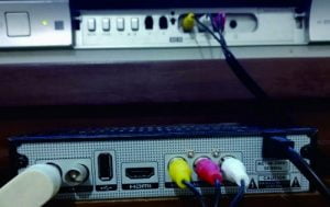 Set Top Box untuk TV Analog Set Top Box untuk TV Analog