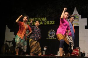 FK Metra Purbalingga Usung "Slarangsurup" di Festival Pertunjukan Rakyat Jawa Tengah 2022