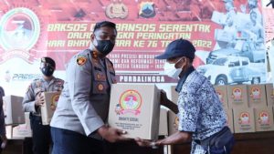 Polres Purbalingga Bagikan Ratusan Paket Sembako