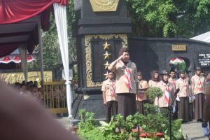 Ini Alasan Kwarcab Purbalingga Gelar Puncak Peringatan Hari Pramuka Ke-61 di Monumen Tempat Lahir Jenderal Soedirman Ini Alasan Kwarcab Purbalingga Gelar Puncak Peringatan Hari Pramuka Ke-61 di Monumen Tempat Lahir Jenderal Soedirman