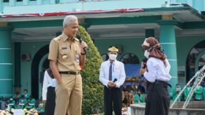 Gubernur Jawa Tengah Ganjar Pranowo mengajak mahasiswa untuk bergabung dalam forum kerukunan umat beragama (FKUB) muda. Gubernur Jawa Tengah Ganjar Pranowo mengajak mahasiswa untuk bergabung dalam forum kerukunan umat beragama (FKUB) muda.