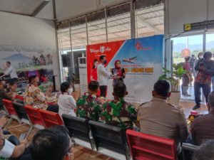 Plt Dirut Maskapai Wings Air Kapt. Fitzgerald Plt Dirut Maskapai Wings Air Kapt. Fitzgerald