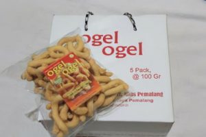 Ogel- Ogel, Buah Tangan Mungil Tapi Renyah dari Pemalang