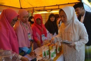 Hari Santri Nasional di Purbalingga, Para Santri Pamerkan Produk UMKM Hari Santri Nasional di Purbalingga, Para Santri Pamerkan Produk UMKM