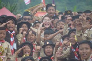 Kak Dyah Hayuning Pratiwi (Tiwi) berkesempatan menjadi Pembina Upacara Penutupan Perkemahan Jambore Ranting (Jamran) Karangreja, di Lapangan Desa Tlahab Kidul, Kecamatan Karangreja, Rabu 28 September 2022.