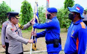 Kapolres Kebumen AKBP Burhanuddin Mengukuhkan Tim SAR Arnavat, Siap Bergerak Kapan Saja Kapolres Kebumen AKBP Burhanuddin Mengukuhkan Tim SAR Arnavat