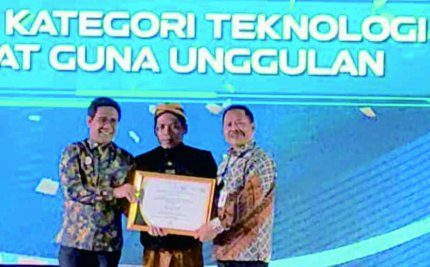 Inovasi Sambung Tumbuhan Lada Antarkan Jalal Wahyudin Juara Lomba Teknologi Tepat Guna Tingkat Nasional