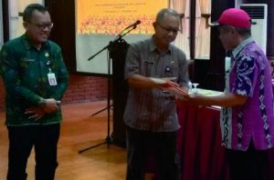 Dinpendukcapil Purbalingga Bagikan 300 Akta Kematian di Desa Tunjungmuli Dinpendukcapil Purbalingga Bagikan 300 Akta Kematian di Desa Tunjungmuli