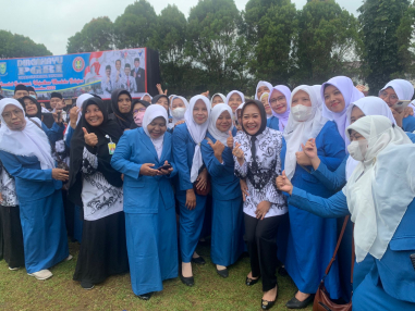 Bupati Tiwi Mengajak Guru di Purbalingga Tingkatkan Derajat Pendidikan