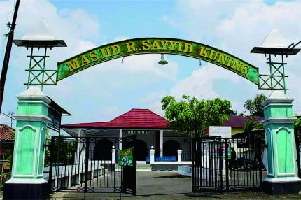 Masjid Raden Sayyid Kuning