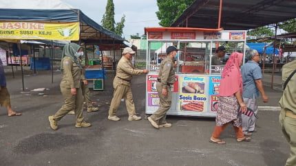 306 Pedagang Kaki Lima Pindah ke Lapak Purbalingga Food Center