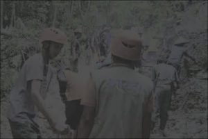 Tanah Longsor Tutup Akses Jalan Desa Kalisalak Kebasen Tanah Longsor Tutup Akses Jalan Desa Kalisalak Kebasen