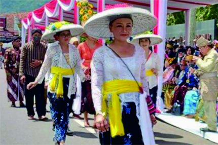 Festival Adat dan Budaya Nusantara (FABN) II sukses terselenggara di kawasan Candi Borobudur, Magelang, Sabtu 10 Desember 2022.