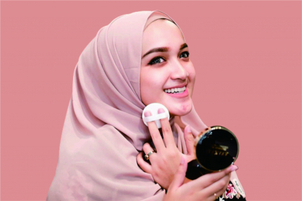 Pilih Skincare, Perempuan Indonesia Lebih Percaya Promosi Influencer Lokal. Foto: Eri Andini