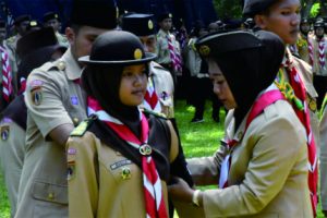 Ka Mabicab Gerakan Pramuka Kabupaten Purbalingga, Kak Dyah Hayuning Pratiwi saat acara Raimuna Cabang (Raicab) VI Kwartir Cabang (Kwarcab) Gerakan Pramuka Kabupaten Purbalingga di Puskepram Munjulluhur, Desa Karangbanjar Kecamatan Bojongsari, Rabu 21 Desember 2022. Foto: humas Setda Purbalingga Ka Mabicab Gerakan Pramuka Kabupaten Purbalingga, Kak Dyah Hayuning Pratiwi saat acara Raimuna Cabang (Raicab) VI Kwartir Cabang (Kwarcab) Gerakan Pramuka Kabupaten Purbalingga di Puskepram Munjulluhur, Desa Karangbanjar Kecamatan Bojongsari, Rabu 21 Desember 2022. Foto: humas Setda Purbalingga