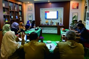 Wakil Ketua DPRD Kabupaten Cilacap, Purwati saat kunjungan kerja ke Dinas Komunikasi dan Informatika (Dinkominfo) Kabupaten Purbalingga. Wakil Ketua DPRD Kabupaten Cilacap, Purwati saat kunjungan kerja ke Dinas Komunikasi dan Informatika (Dinkominfo) Kabupaten Purbalingga.