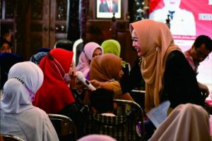 Bupati PurbalinggaDyah Hayuning Pratiwi menyerap aspirasi dari penerima bantuan di Pendopo Dipokusumo, Selasa 27 Desember 2022 Bupati PurbalinggaDyah Hayuning Pratiwi menyerap aspirasi dari penerima bantuan di Pendopo Dipokusumo, Selasa 27 Desember 2022