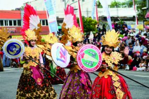 Pagelaran Purbalingga Carnival Vaganza sangat meriah, 98 tim tunjukan potensi dan inovasi di Alun-alun Purbalingga, Sabtu 24 Desember 2022.  Pagelaran Purbalingga Carnival Vaganza sangat meriah, 98 tim tunjukan potensi dan inovasi di Alun-alun Purbalingga, Sabtu 24 Desember 2022.