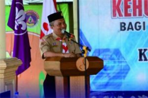 Ketua Kwartir Cabang (Kwarcab) Kabupaten Cilacap, Awaluddin Muuri saat membuka Bimtek Kehumasan dan Keprotokolan bagi Kwartir Ranting (Kwarran) Cilacap di Sanggar Pramuka, Minggu 11 Desember 2022. Foto: Humas dan Informatika Kwarcab Cilacap Ketua Kwartir Cabang (Kwarcab) Kabupaten Cilacap, Awaluddin Muuri saat membuka Bimtek Kehumasan dan Keprotokolan bagi Kwartir Ranting (Kwarran) Cilacap di Sanggar Pramuka, Minggu 11 Desember 2022. Foto: Humas dan Informatika Kwarcab Cilacap