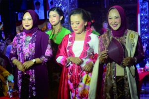 Pemerintah Kabupaten Purbalingga menyelenggarakan Parade Purbalingga Berkebaya, di Pendopo Dipokusumo, Kamis 22 Desember 2022. Pemerintah Kabupaten Purbalingga menyelenggarakan Parade Purbalingga Berkebaya, di Pendopo Dipokusumo, Kamis 22 Desember 2022.