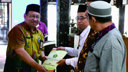 sisten Pemerintahan dan Kesra Sekda Kabupaten Purbalingga, R Imam Wahyudi mewakili Bupati Purbalingga Dyah Hayuning Pratiwi saat Peringatan Hari Amal Bhakti (HAB) Ke – 77 Kementerian Agama RI (Kemenag RI) di Pendopo Dipokusumo, Selasa 10 Januari 2023