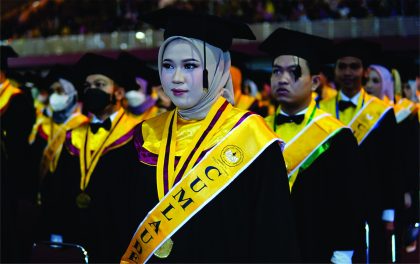 Universitas Jenderal Soedirman (Unsoed) Purwokerto melepas sebanyak 1.246 wisudawan untuk periode Maret 2023 di Auditorium Graha Widyatama Prof. Rubijanto Misman Unsoed, Selasa 14 Maret 2023