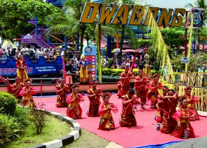 Tarian Sendang Tirta Panguripan ini khusus mereplika prosesi ruwatan secara khusus dalam perayaan HUT ke 18 Tahun Owabong Purbalingga, Minggu 19 Maret 2023