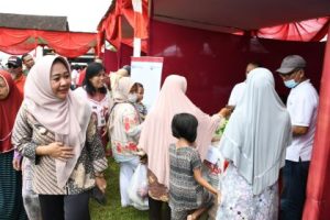 Gerakan Pangan Murah oleh Badan Pangan Nasional bersama Dinas Ketahan Pangan Provinsi Jawa Tengah di Lapangan Desa Karanganyar, Kecamatan Karanganyar, Jum'at 31 Maret 2023. Gerakan Pangan Murah oleh Badan Pangan Nasional bersama Dinas Ketahan Pangan Provinsi Jawa Tengah di Lapangan Desa Karanganyar, Kecamatan Karanganyar, Jum'at 31 Maret 2023.