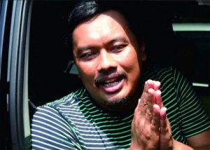 Wiwit, pemudik dari Ciledug ke Sumilir Kemangkon Purbalingga saat beristirahat di Rest Area halaman Masjid Ceng Ho Purbalingga