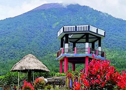 Gardu Pandang Gunung Malang Purbalingga.Foto: infowisata.purbalinggakab.go.id