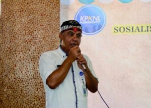 Sekretaris Dinas Koperasi dan UKM (Dinkopukm) Kabupaten Purbalingga, Adi Purwanto saat sosialisasi pemasaran Usaha Mikro Kecil Menengah (UMKM), di Griya UKM Purbalingga Rabu 24 Mei 2023. Sekretaris Dinas Koperasi dan UKM (Dinkopukm) Kabupaten Purbalingga, Adi Purwanto saat sosialisasi pemasaran Usaha Mikro Kecil Menengah (UMKM), di Griya UKM Purbalingga Rabu 24 Mei 2023.