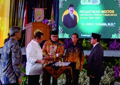 Dr. Eming Sudiana, M.Si resmi menjadi Rektor Universitas Perwira Purbalingga (Unperba) periode tahun 2023-2028, Senin 22 Mei 2023.