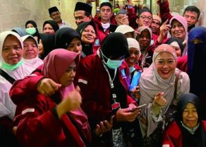 Bupati Dyah Hayuning Pratiwi Bupati Tiwi saat berkunjung ke Hotel Dorat Alakhyar Mekkah, Arab Saudi, tempat Jamaah Haji Purbalingga menginap, Minggu 25 Juni 2023