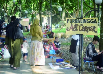 Pelaku UMKM di Purbalingga menyelenggarakan Purbalingga Art Corner (PACon) #5, di Citywalk Stadion Goentoer Darjono, Minggu 4 Juni 2023.