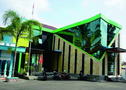 Kampus Institut Teknologi dan Bisnis Muhammadiyah Purbalingga (ITBMP)  di Jalan S Parman No 95 Kelurahan Bancar, Purbalingga.