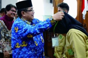 Plh Bupati Sudono saat Penerimaan Mahasiswa KKN Unperba di Operation Room Graha Adiguna, Senin 17 Juli 2023. Plh Bupati Sudono saat Penerimaan Mahasiswa KKN Unperba di Operation Room Graha Adiguna, Senin 17 Juli 2023.