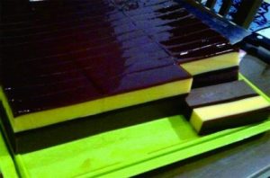 Puding Lapis Surabaya Puding Lapis Surabaya