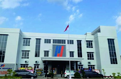 Politeknik Madyathika di Jalan Letjend S Parman No 47 Kedungmenjangan, Kecamatan Purbalingga, Kabupaten Purbalingga resmi berdiri.