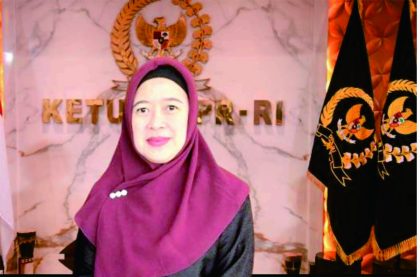 Ketua DPP PDI Perjuangan,, Puan Maharani kini berjilbab usai pulang dari ibadah haji pada 2023.