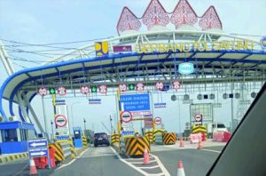 Jalan tol Semarang-Demak, seksi 2 ruas Sayung-Demak sepanjang 16,31 km mendapat 'Jalan Tol Atlantis'.