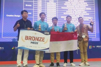 Santri Pondok Pesantren Minhajut Tholabah Purbalingga sukses meraih medali perunggu kategori Creative Robot pada ajang International Youth Robot Competition (IYRC) 2023 di Daejeon, Korea Selatan.