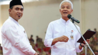 Ini Alasan Ganjar-Gus Yasin Kompak Pakai Baju Putih Saat Pamitan Ini Alasan Ganjar-Gus Yasin Kompak Pakai Baju Putih Saat Pamitan