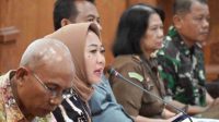 Bupati Purbalingga, Dyah Hayuning Pratiwi (Tiwi) saat rakor Lintas Sektoral Pencegahan dan Penanganan Kekerasan Seksual Terhadap Perempuan dan Anak Kabupaten Purbalingga, di gedung OR Graha Adiguna Kompleks Pendopo Dipokusumo, Kamis 19 Okober 2023. Foto: Prokompim Setda Purbalingga Bupati Purbalingga, Dyah Hayuning Pratiwi (Tiwi) saat rakor Lintas Sektoral Pencegahan dan Penanganan Kekerasan Seksual Terhadap Perempuan dan Anak Kabupaten Purbalingga, di gedung OR Graha Adiguna Kompleks Pendopo Dipokusumo, Kamis 19 Okober 2023. Foto: Prokompim Setda Purbalingga