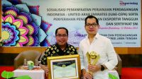PT Bintang Mas Triyasa (BMT) yang memproduksi bulu mata palsu meraih penghargaan Eksportir Tangguh 2023 kategori Usaha kecil dari Dinas Perindustrian dan Perdagangan (Dinperindag) Provinsi Jawa Tengah. PT Bintang Mas Triyasa (BMT) yang memproduksi bulu mata palsu meraih penghargaan Eksportir Tangguh 2023 kategori Usaha kecil dari Dinas Perindustrian dan Perdagangan (Dinperindag) Provinsi Jawa Tengah.