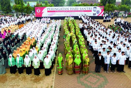 Apel Peringatan Hari Santri Tahun 2023 dengan mengusung tema "Jihad Santri Jayakan Negeri" di alun-alun Purbalingga, Minggu 22 Oktober 2023