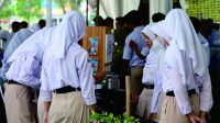 Hasil karya siswa SMA Negeri 1 Purbalingga berupa Aquatic Trash Boat, sebuah rancangan kapal bertenaga panel surya dan aki dalam gelar Proyek Penguatan Profil Pelajar Pancasila (P5) Hasil karya siswa SMA Negeri 1 Purbalingga berupa Aquatic Trash Boat, sebuah rancangan kapal bertenaga panel surya dan aki dalam gelar Proyek Penguatan Profil Pelajar Pancasila (P5)