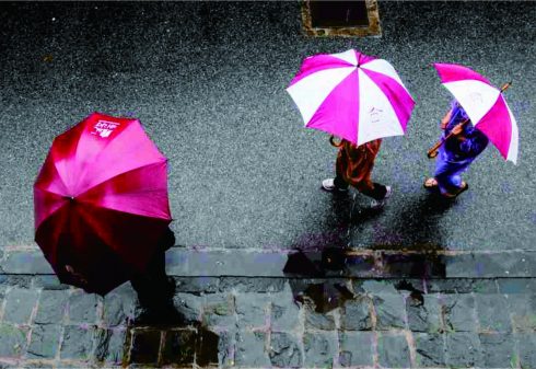 Kenapa Hujan Turun saat Panas Matahari Terik? Teryata Fenomena Sun Shower Kenapa Hujan Turun saat Panas Matahari Terik? Teryata Fenomena Sun Shower