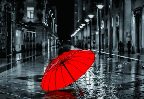 BMKG memprediksi musim hujan akan turun hingga awal tahun 2024. Foto: pxfuel.com