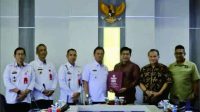 Rektor Assoc Prof Dr Jebul Suroso memimpin rombongan dari UMP, dan Penjabat (Pj) Bupati Lampung Barat Drs. Nukman M.M menerima dengan hangat