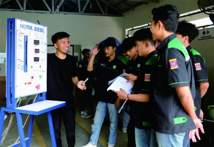 Prodi Teknik Mesin Universitas Muhammadiyah Purwokerto (UMP) menjadi rujukan Prodi Teknik Mesin Universitas Sains Al-Qur’an Wonosobo untuk kegiatan Tri Dharma. Prodi Teknik Mesin Universitas Muhammadiyah Purwokerto (UMP) menjadi rujukan Prodi Teknik Mesin Universitas Sains Al-Qur’an Wonosobo untuk kegiatan Tri Dharma.